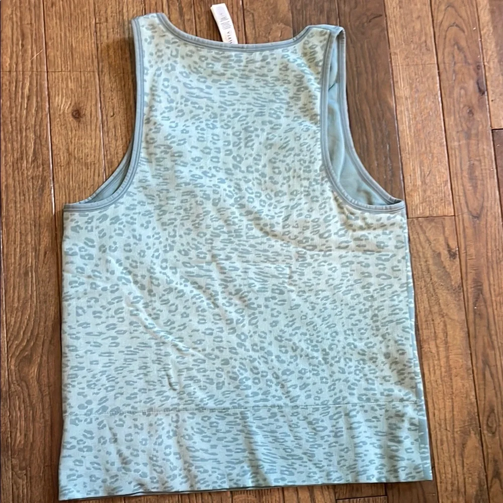 Athleta Gray Teal and Mint Green Leopard Fitted Sleeveless Tank Top